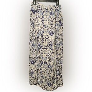 Billabong white with blue pattern high waisted maxi skirt, Size Large | Size 10